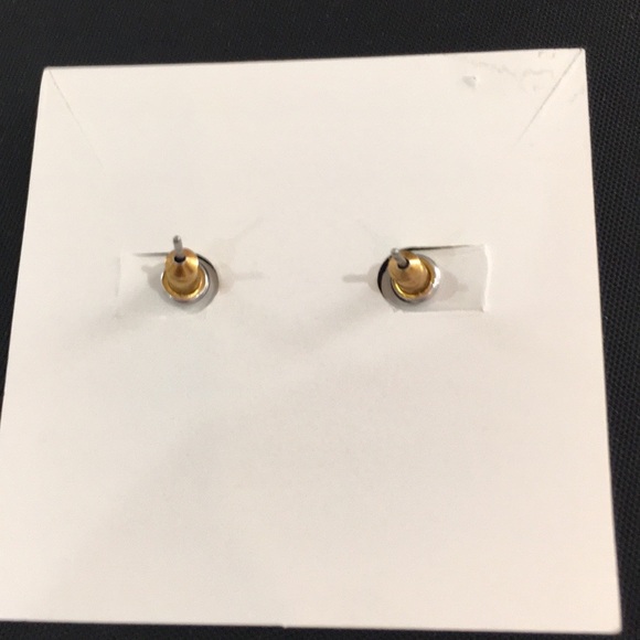 Stella & Dot heart earrings - Picture 2 of 2